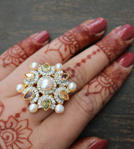 Big Pearl Flower Ring