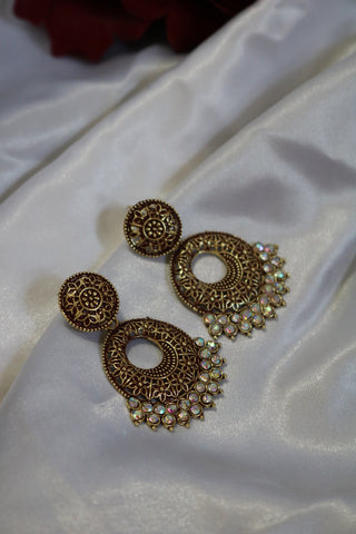 Lightweight Rhinestone Earrings – Elegant Sparkle for Any Occasion