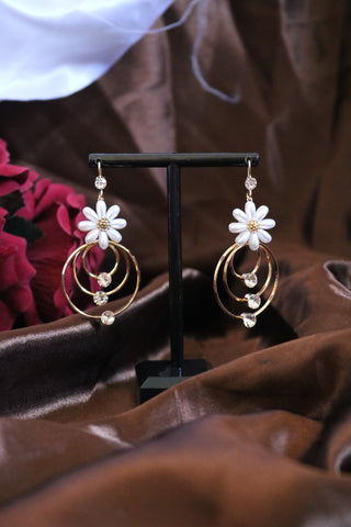 Flower Tiered Dangle Earrings – Elegant Floral Statement Jewelry
