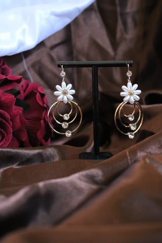 Flower Tiered Dangle Earrings – Elegant Floral Statement Jewelry