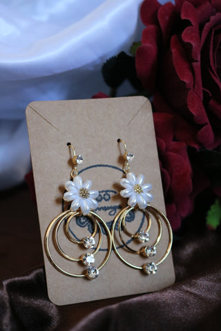 Flower Tiered Dangle Earrings – Elegant Floral Statement Jewelry