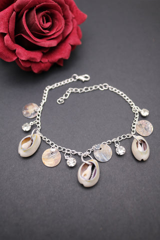 Sea Shell Anklet – Boho Beach-Inspired Foot Jewelry