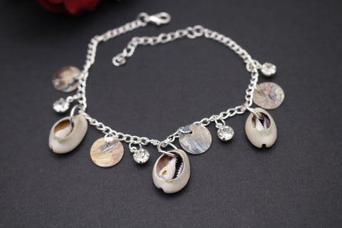 Sea Shell Anklet – Boho Beach-Inspired Foot Jewelry