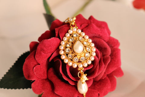 Gold Maang Tika